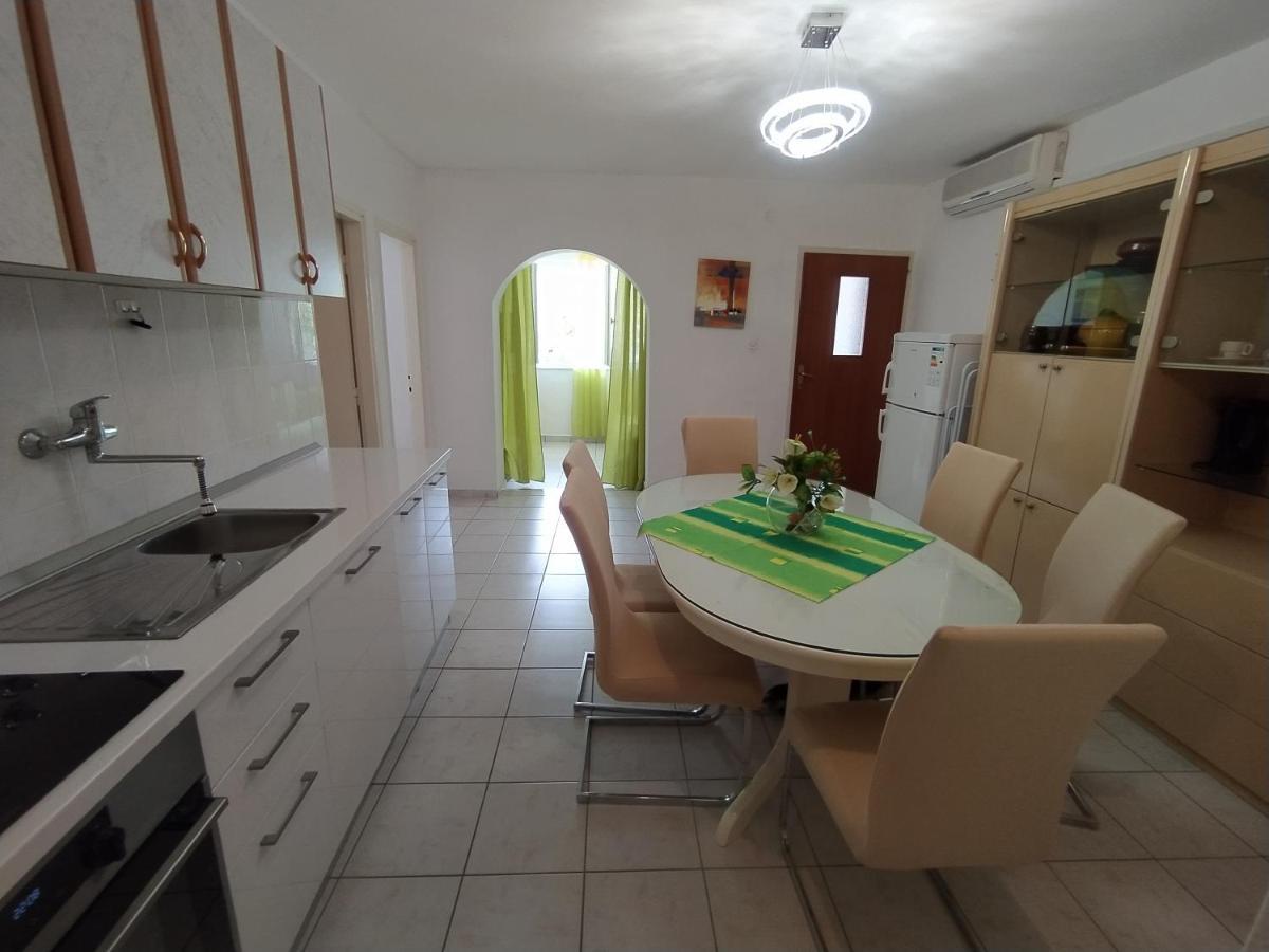 Apartmani Trubi 2 Vodice Eksteriør billede
